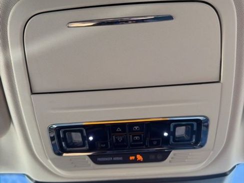 Used 2021 Lincoln Corsair Reserve image 20