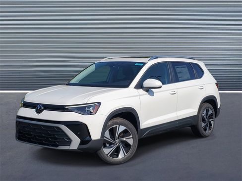 New 2026 Volkswagen Taos SE image 1