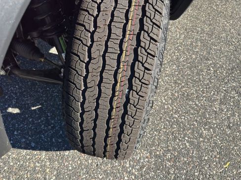 New 2026 GMC Canyon Elevation w/ Convenience Package image 28