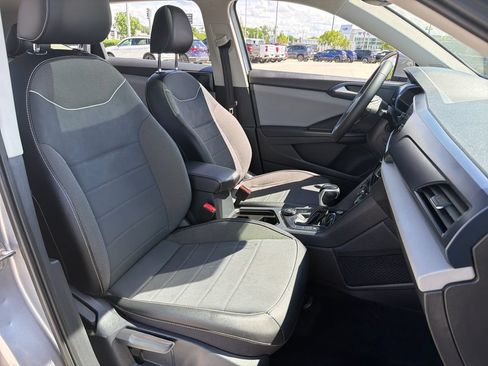 Certified 2023 Volkswagen Taos SE w/ Panoramic Sunroof Package AWD/4WD image 26