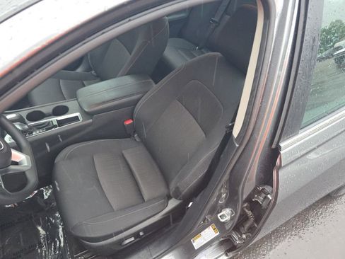 Used 2025 Nissan Altima 2.5 SV FWD image 10