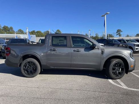 New 2026 Ford Maverick Lariat w/ Black Appearance Package image 2