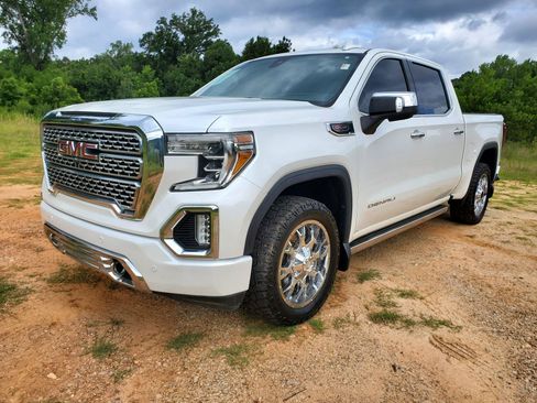 Used 2019 GMC Sierra 1500 Denali w/ Technology Package AWD/4WD image 17