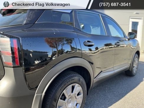 Used 2025 Nissan Kicks S image 8