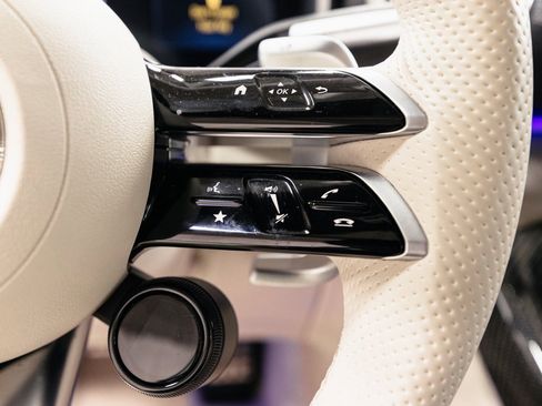 Used 2022 Mercedes-Benz SL 63 AMG 4MATIC image 13