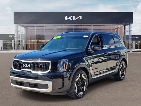 Certified 2025 Kia Telluride EX FWD image 3