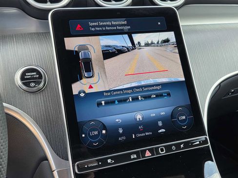 Used 2025 Mercedes-Benz GLC 300 image 10