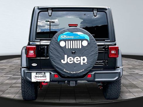 Used 2024 Jeep Wrangler Unlimited Rubicon w/ Convenience Group AWD/4WD image 9