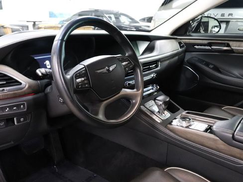 Used 2020 Genesis G90 3.3T Premium image 9