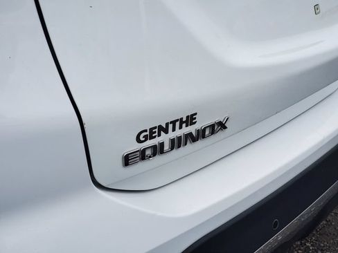 Used 2024 Chevrolet Equinox LT w/ LPO, Floor Liner Package FWD image 5
