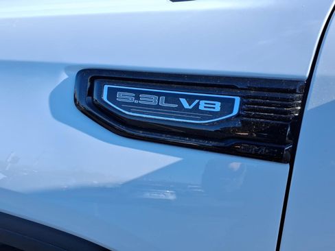 Used 2024 GMC Sierra 1500 Elevation w/ Preferred Package image 8