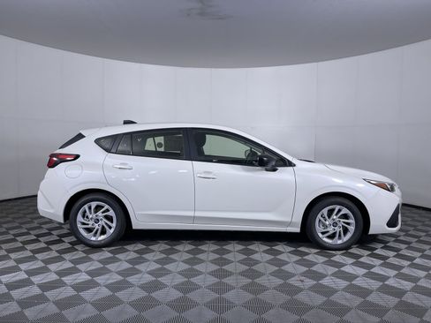 Used 2025 Subaru Impreza 2.0i image 10