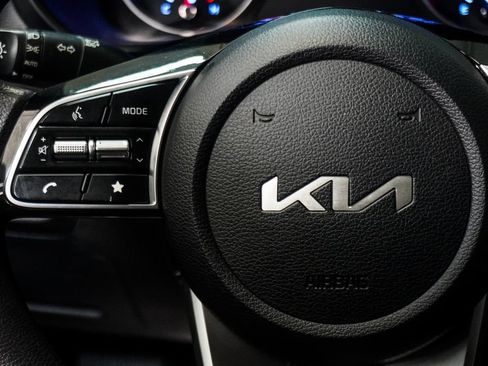 Used 2024 Kia Forte LXS FWD image 14