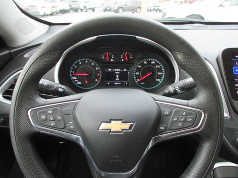 Used 2024 Chevrolet Malibu LT image 15