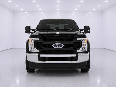 Used 2020 Ford F350 XL w/ Power Equipment Group AWD/4WD image 8