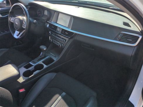 Used 2020 Kia Optima S image 27