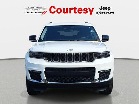 Certified 2023 Jeep Grand Cherokee L Limited AWD/4WD image 5