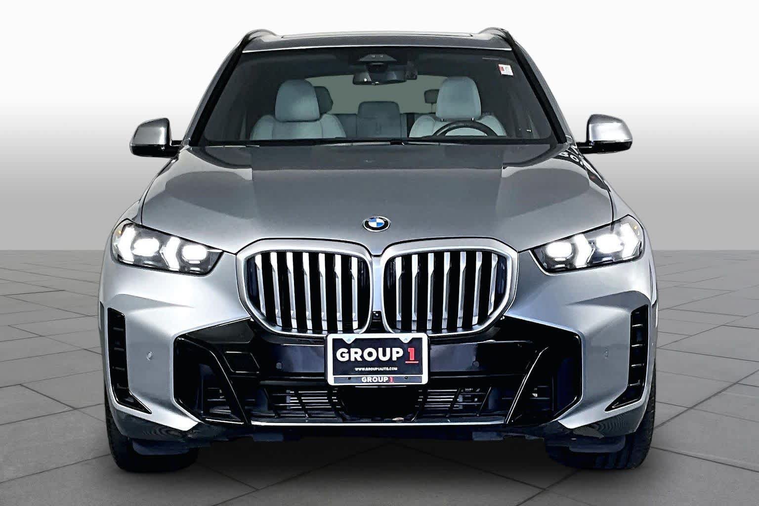 Used 2024 BMW X5 xDrive40i w/ M Sport Package AWD/4WD image 4