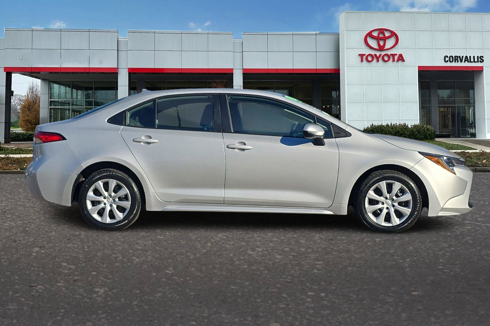 Certified 2024 Toyota Corolla LE FWD image 3