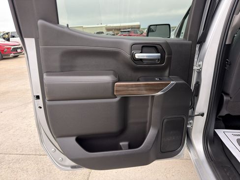 Used 2021 Chevrolet Silverado 1500 RST w/ Z71 Off-Road Package AWD/4WD image 18