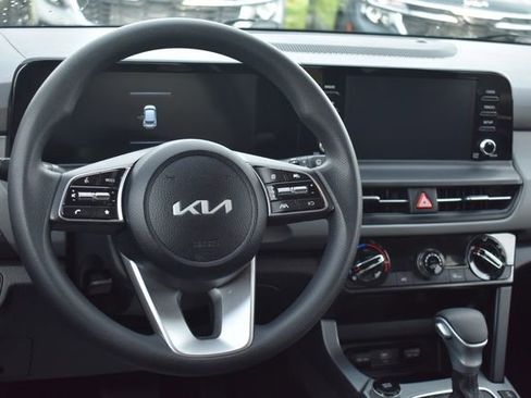 Certified 2024 Kia Seltos LX AWD/4WD image 18