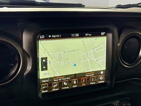 Used 2022 Jeep Gladiator Sport image 16