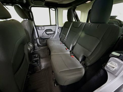 Used 2019 Jeep Wrangler Unlimited Sport S image 22