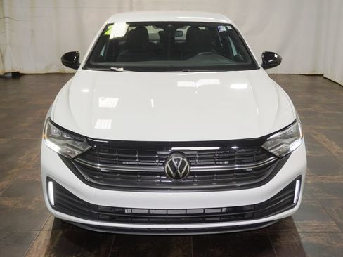 Used 2023 Volkswagen Jetta Sport FWD image 9