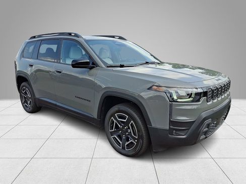 New 2026 Jeep Cherokee Laredo AWD/4WD image 3