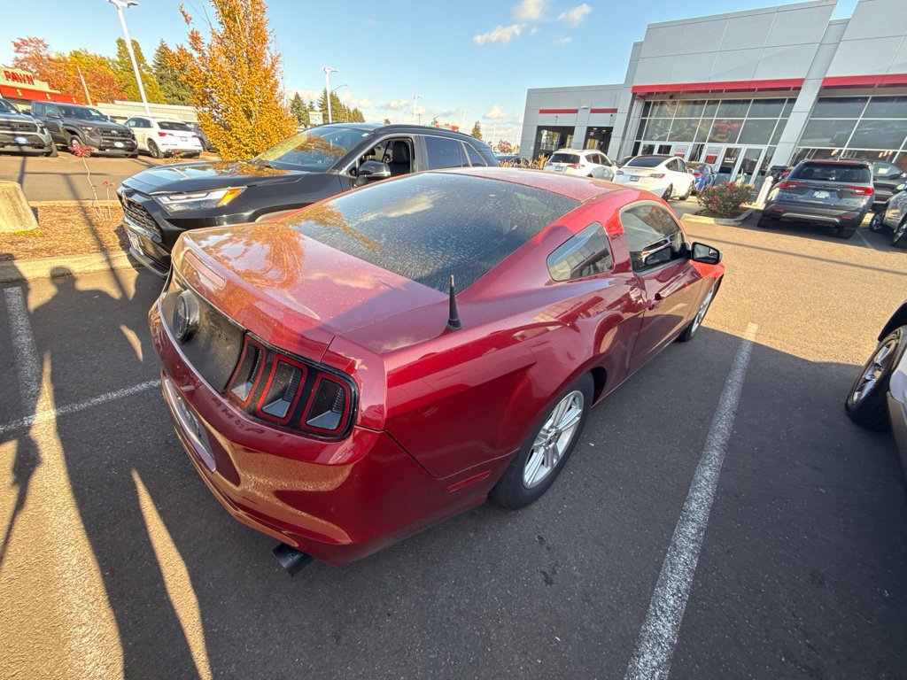 Used 2014 Ford Mustang Coupe RWD image 5