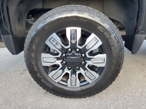 Used 2025 GMC Sierra 3500 Denali w/ Denali Reserve Package AWD/4WD image 5