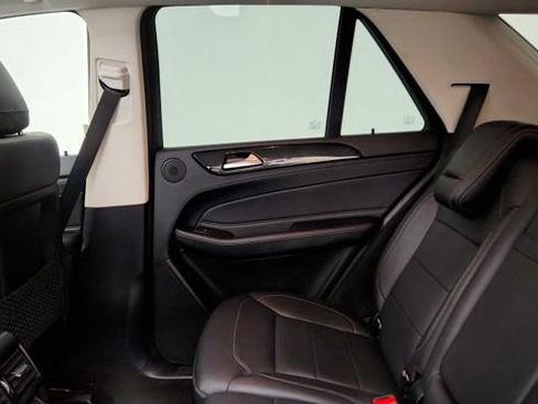 Used 2016 Mercedes-Benz GLE 400 4MATIC image 44