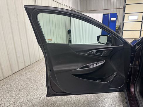 Used 2021 Chevrolet Malibu LT FWD image 12