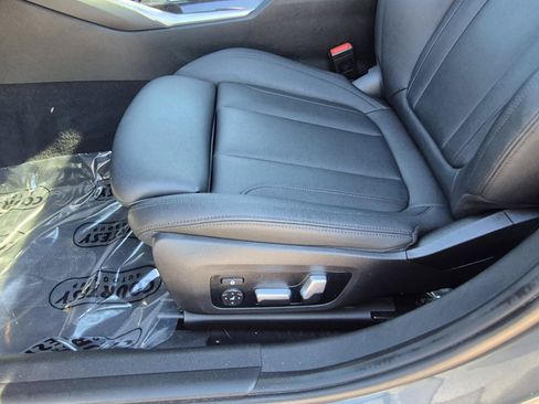 Used 2021 BMW 330i Sedan w/ M Sport Package RWD image 23