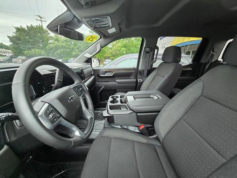 Used 2025 Chevrolet Silverado 1500 RST w/ Protection Package AWD/4WD image 4
