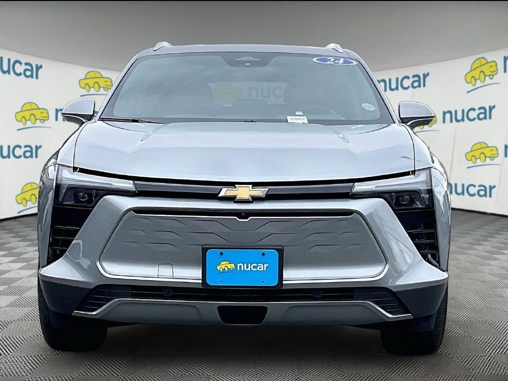 Used 2024 Chevrolet Blazer EV LT AWD/4WD image 2