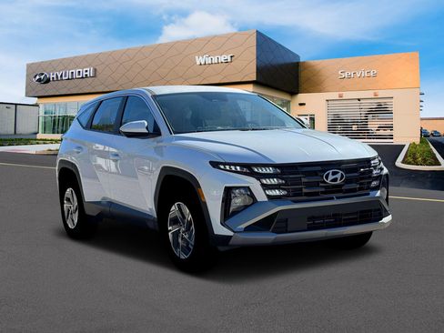 New 2026 Hyundai Tucson Blue SE image 11