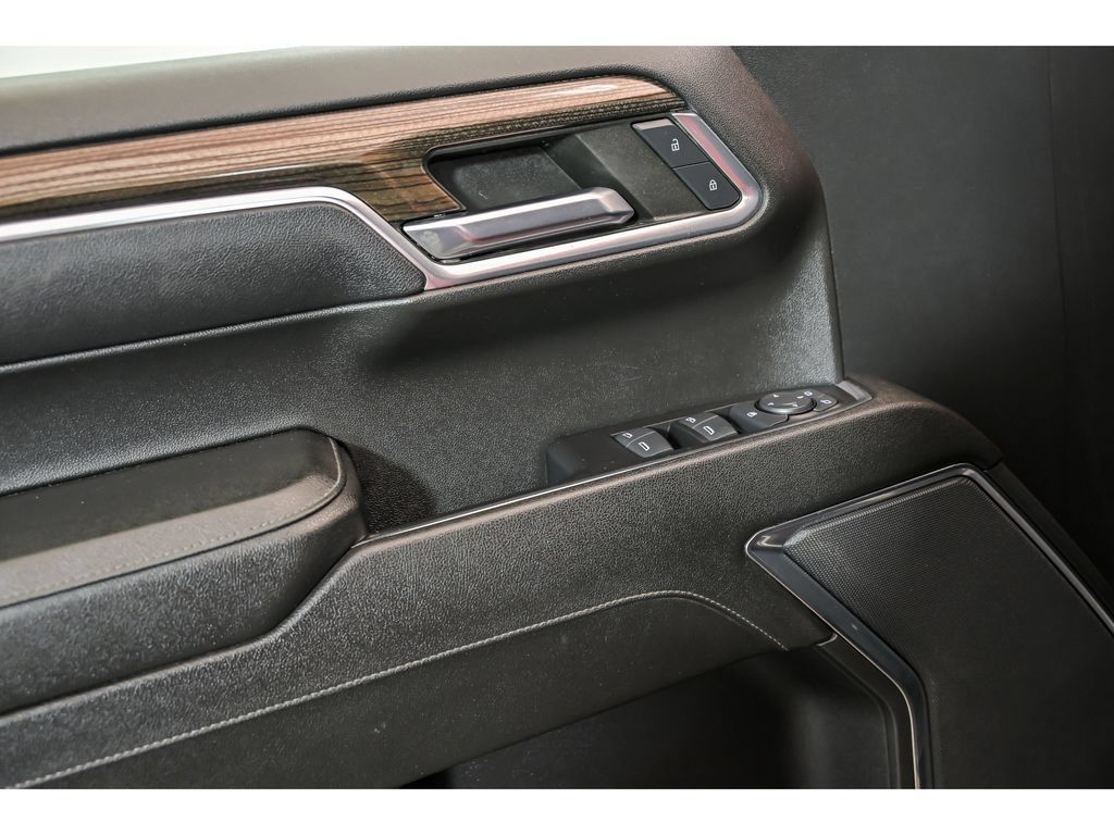 Used 2023 Chevrolet Silverado 1500 RST AWD/4WD image 10