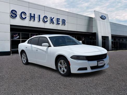 Used 2020 Dodge Charger SXT w/ Leather Interior Group RWD image 1