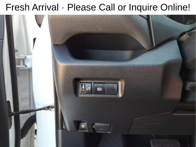 Used 2025 Toyota RAV4 XLE AWD/4WD image 14