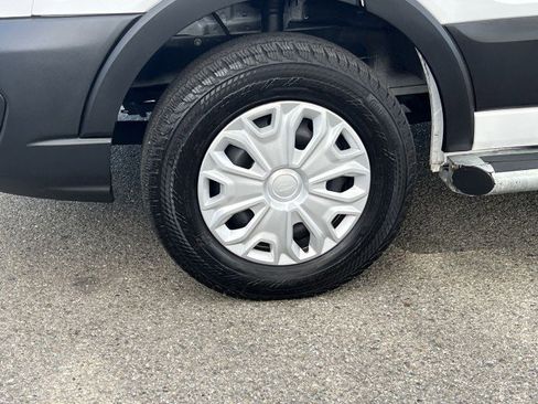 Used 2024 Ford Transit 250 Low Roof w/ Exterior Upgrade Package image 29