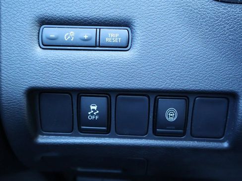 Used 2023 Nissan Murano SV image 17