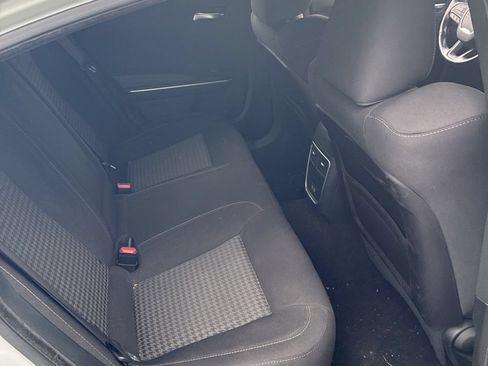 Used 2019 Dodge Charger Scat Pack RWD image 9