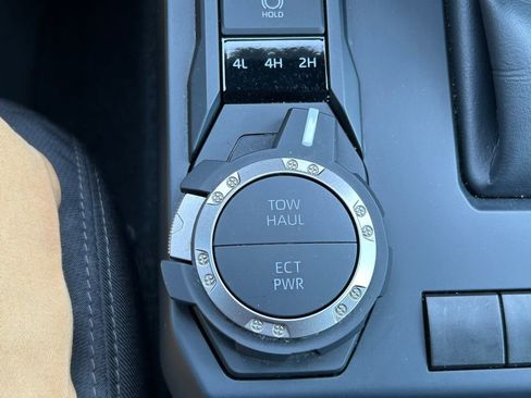 Used 2025 Toyota Tacoma SR5 w/ SR5 Upgrade Package image 28