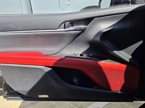 Used 2021 Toyota Camry XSE image 7