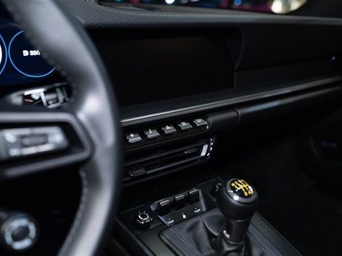 Used 2022 Porsche 911 GT3 RWD image 19