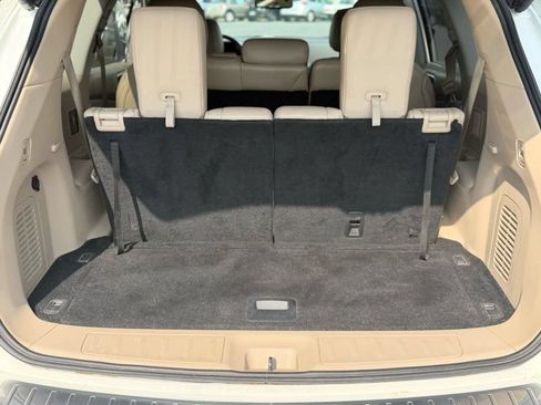 Used 2017 Nissan Pathfinder SL AWD/4WD image 7