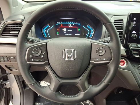 Used 2023 Honda Odyssey EX-L image 19