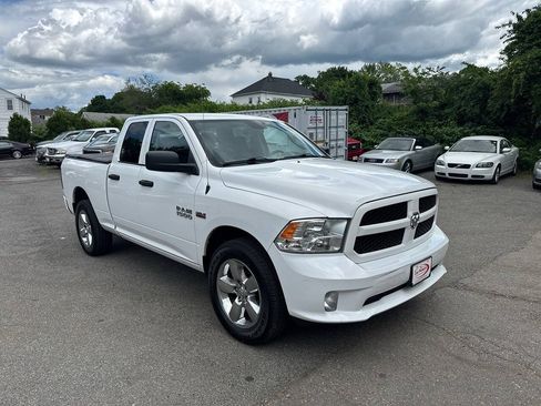Used 2018 RAM 1500 Express w/ Express Value Package AWD/4WD image 2