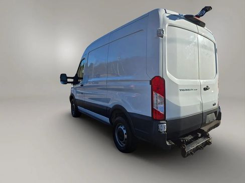 Used 2018 Ford Transit 250 Medium Roof w/Sliding Side Doo image 5